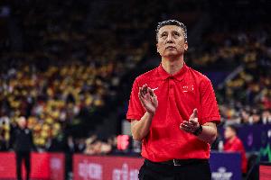 爱游戏aiyouxi首页-媒体人：本土教练是中国篮球真正的基石 要不断学习先进篮球理念