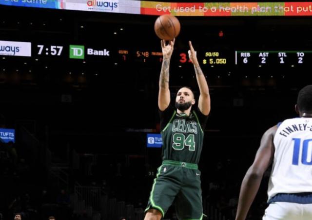 爱游戏官方平台-罗威富尼耶表现亮眼 他们或成双探花身边得力助手