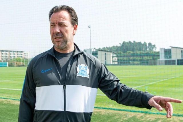 爱游戏官方平台-广州城新帅正式上任：如果可以希望赢下每一场比赛