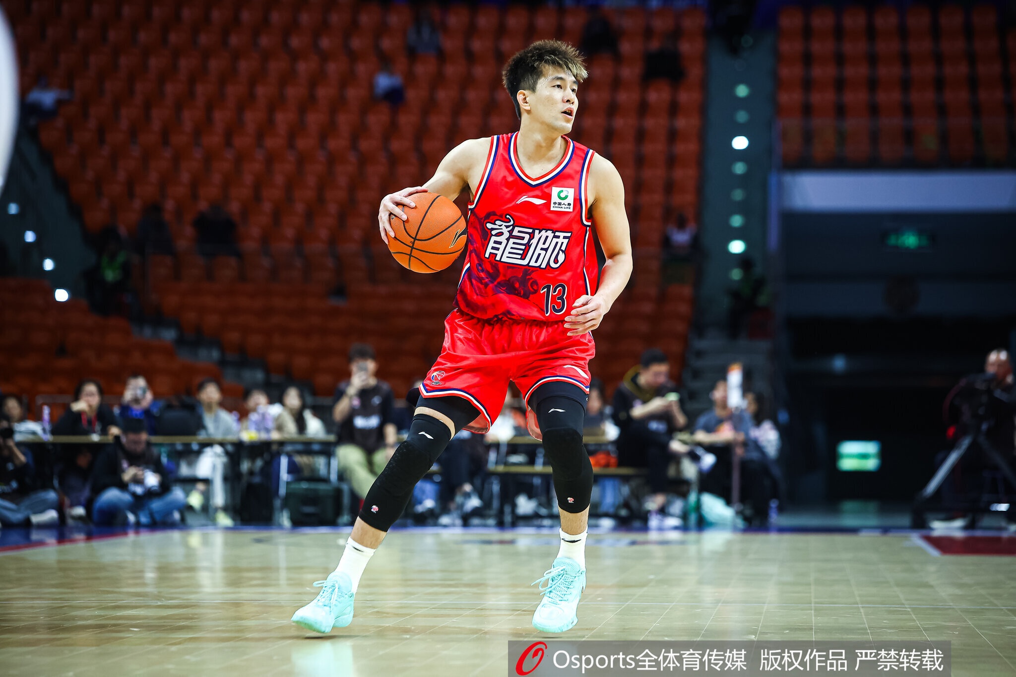 爱游戏用户社区-媒体人：我向艾伦妈妈求证过 虽然她说是假的但措辞谨慎似有隐情